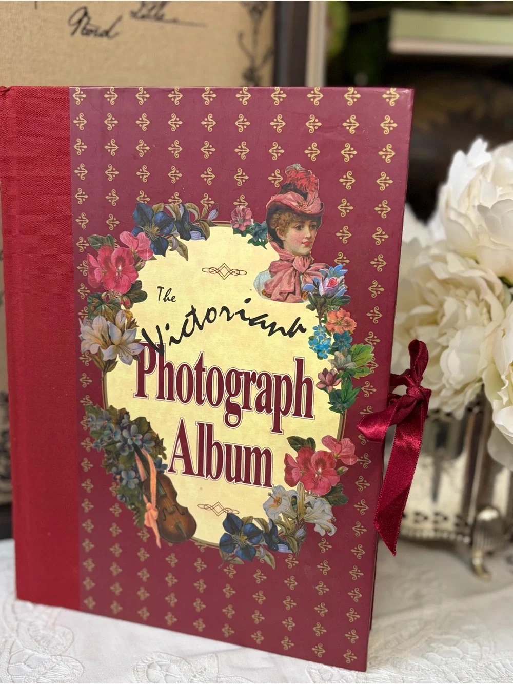 Victorian Photograph Album Robert Frederick Itd. Montague House 1995